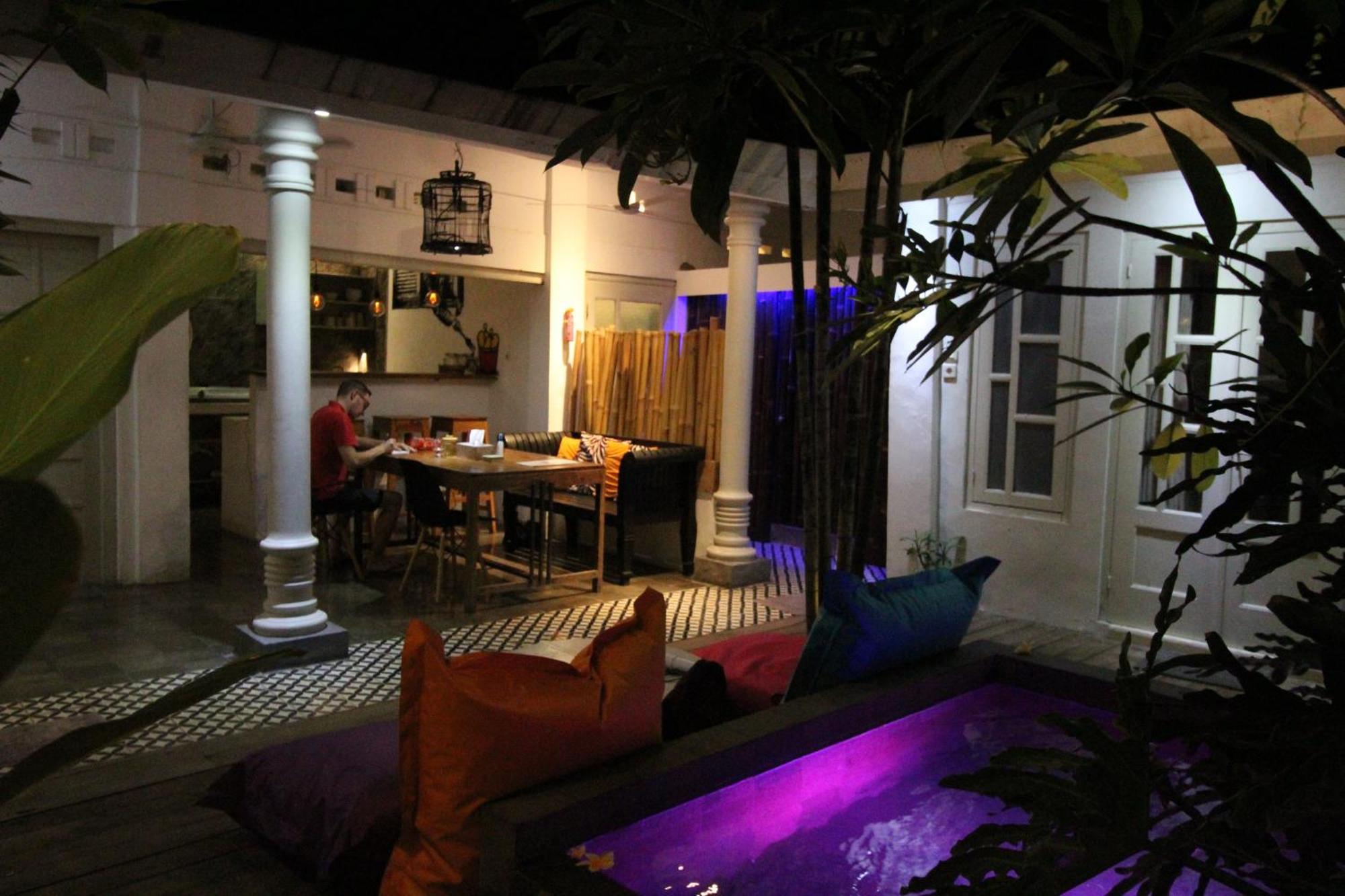 The Patio Yogya Apartment Yogyakarta Exterior photo